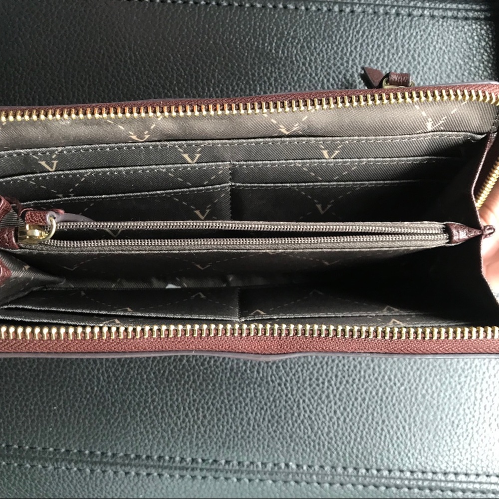 Vince Camuto Zip Wallet - Picture 2 of 2
